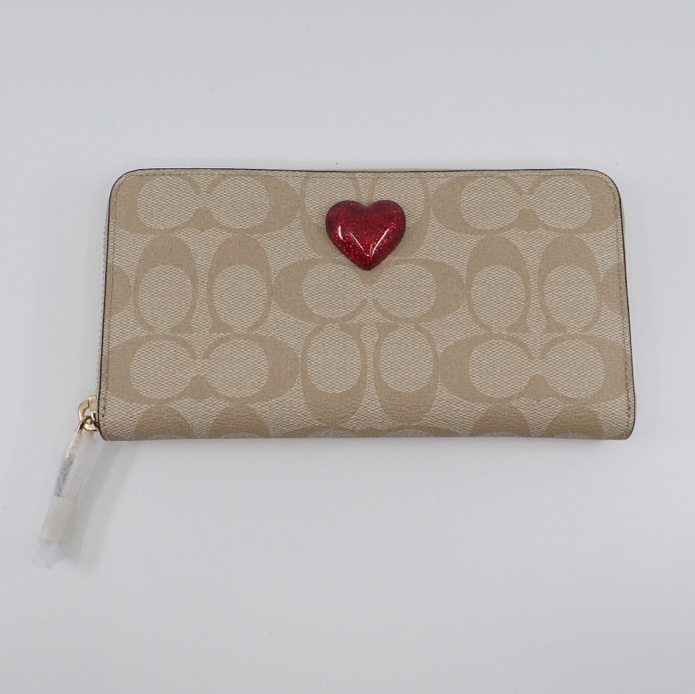 Coach Heart Accordion Zip Wallet - New
